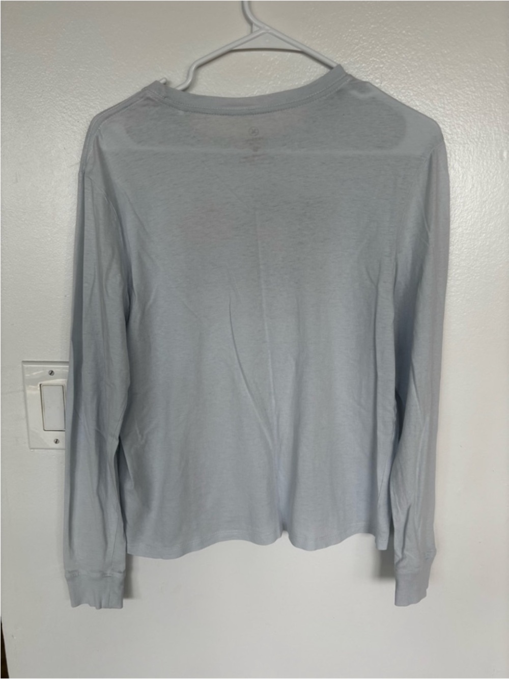 Hurley Long-Sleeve Graphic Tees in Coral and Baby Blue - Picture 4 of 7